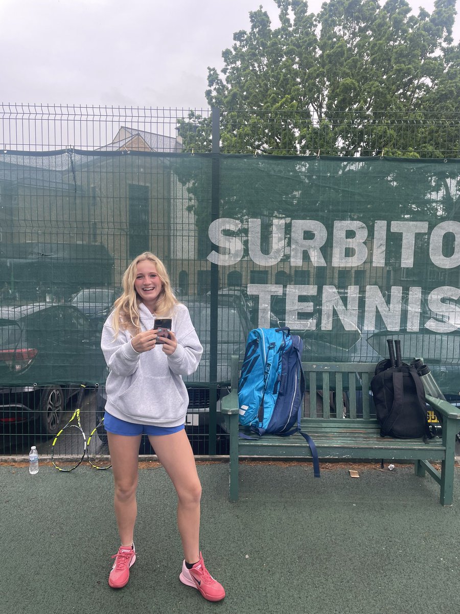 When legends return 💚….great to see Amelia back on the court at Surbtion High 🤜🤛#SHSTennis @UMassTennis