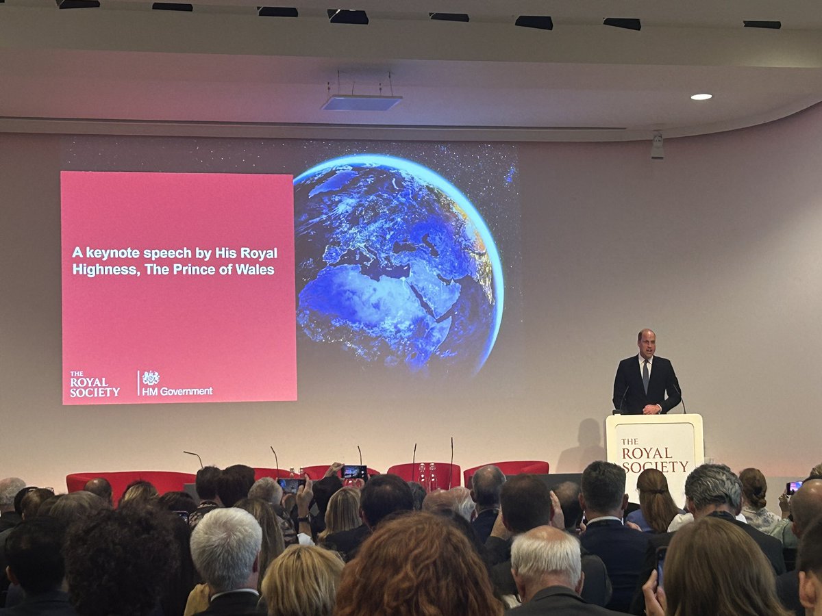 Prince William @KensingtonRoyal delivers a powerful call to action to #StopSuperbugs. “With the right type of policies, we can incentivize #innovation to address #AMR.” #AMRSOS #antibioticemergency