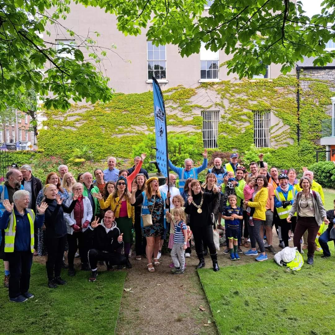 Community Garden Cycle #bikeweek @dublincycling @DubCommGrowers @CommunityGrdns organising on Saturday two bike routes finishing with Biodiversity Workshop by Aaron @island_mud dublincycling.com/events/communi… and to join the cycle, sign up Saturday 18th May #biodiversityweek