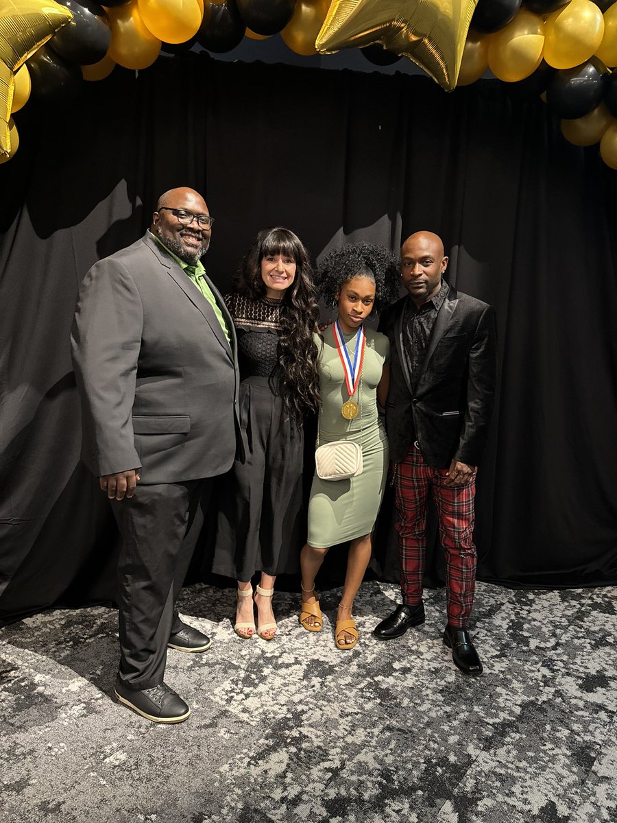 CoachJuice214's tweet image. No lie I do well putting it on 🤌🏿🕺🏿

… but anyway congrats to my babi! 
@jailahrobinson1 
Athletes Hall of Fame &amp;amp; Awards of Excellence Gala ‘23-‘24. CFBISD Athletic Award Of Excellence for Track &amp;amp; Field… 
UIL State Track &amp;amp; Field Placer-400m

#jailahrobinson #lambojai #nshs