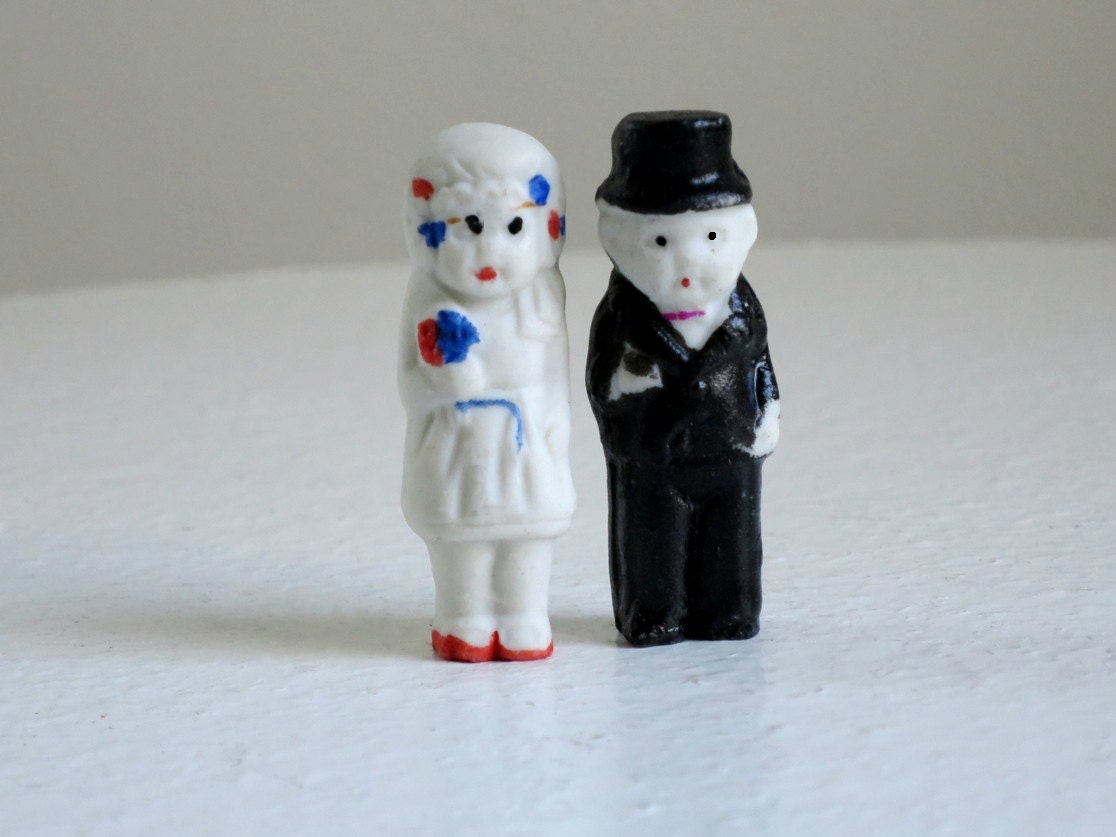 Bride and Groom Cake Topper, Antique Doll Bisque Wedding Dolls made in Japan tuppu.net/4b3139d7 #SMILEtt23 #Dad2024 #Vintage4Sale #EtsyteamUnity