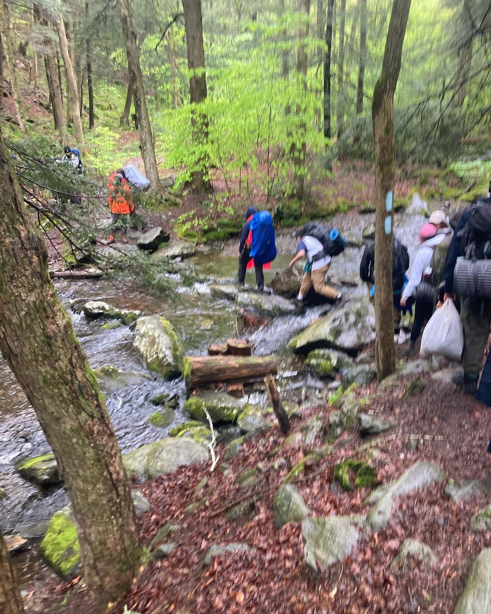 CIOBCitywide's tweet image. What an adventure! Climbing, crossing, and traversing through such stunning landscapes must have been unforgettable, @leaders_hs! Keep reaching new heights! 🏔️🌿 #BackcountryAdventure #StudentExplorers @NYCSchools @DOEChancellor @ruxdanika @OutwardBoundUSA @NYCOutwardBound