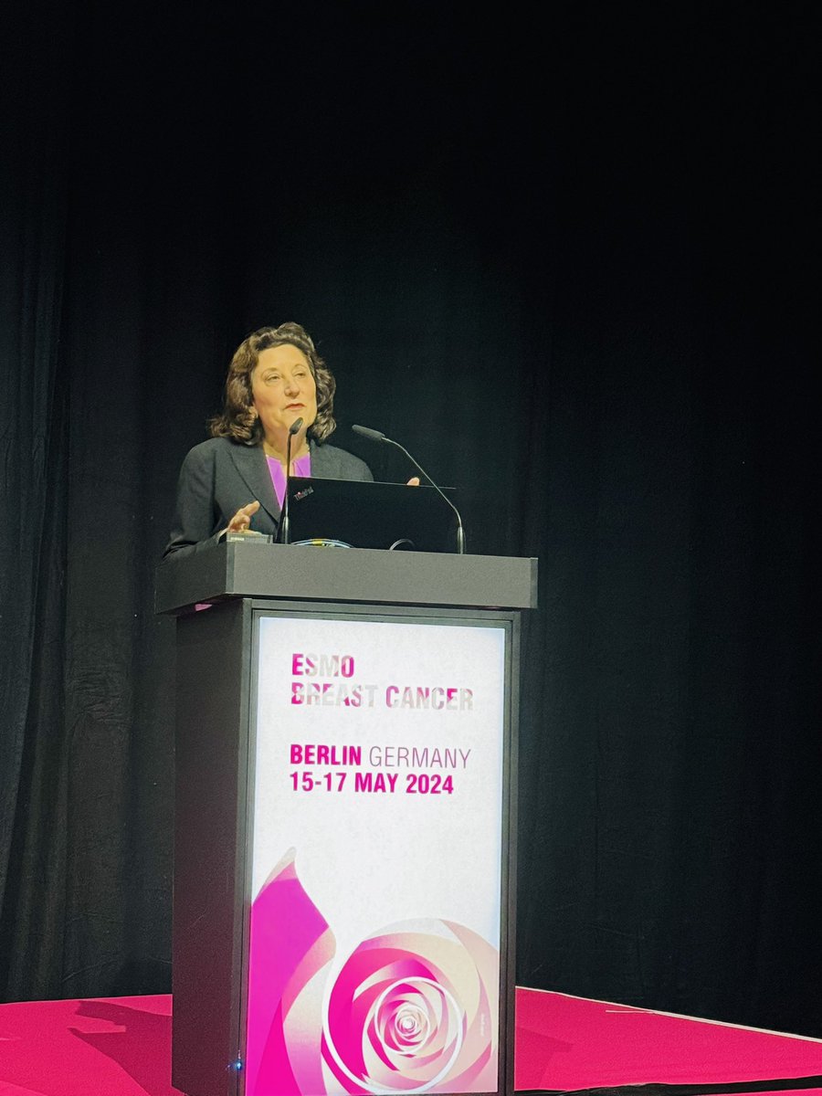 Congrats 🍾🎉 to @hoperugo on the #ESMOBreast24 award and lecture! Your contributions to patients and the #bcsm is something to be very proud of! #bcsm #ESMOAmbassadors @myESMO