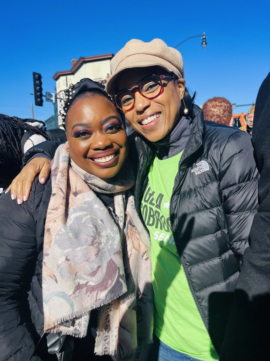 Had to share this post before it gets too late in the week….congrats @AlsobrooksForMD on your primary win! Awesome meeting you at Marion Barry day last year and S/O to @SBunnWard8 for taking this awesome photo! #blackwomenrock