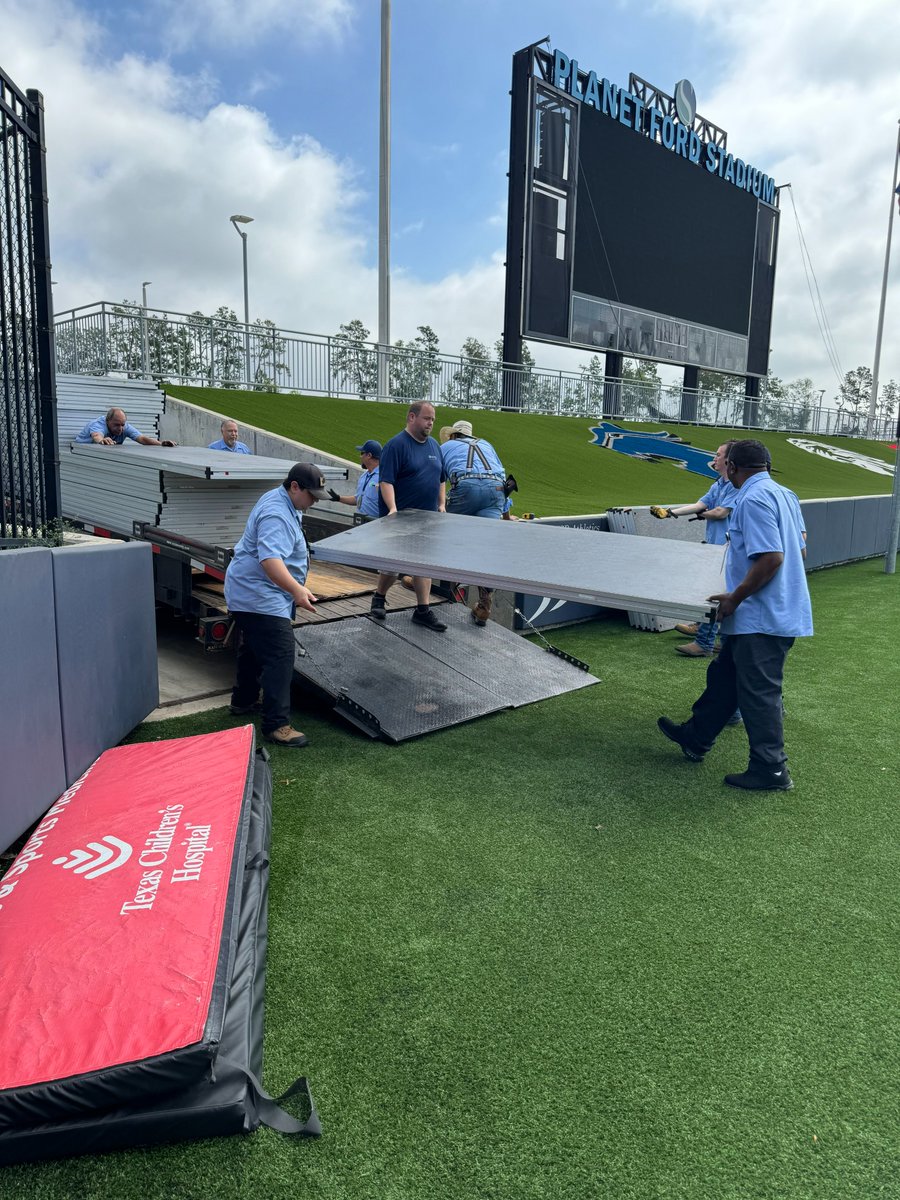 SpringISD_DC's tweet image. Behind the scenes look at the Distribution and Operations Teams hard at work preparing for 2024 graduations!!