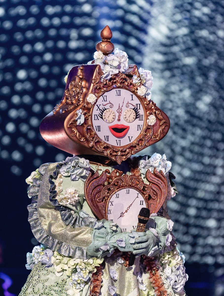 Thelma_Houston's tweet photo. Being on the @MaskedSingerFOX is the most fun & the hardest iβve worked, but I would do it all over again! Thanks to the MS staff whose aim was to make us look good. @RitaOra #themaskedsinger #foxtv #semifinalist #clockmask #maskedsinger #clock #clockmaskedsingerfox #deenakatz https://t.co/IYbuIsSR8Q