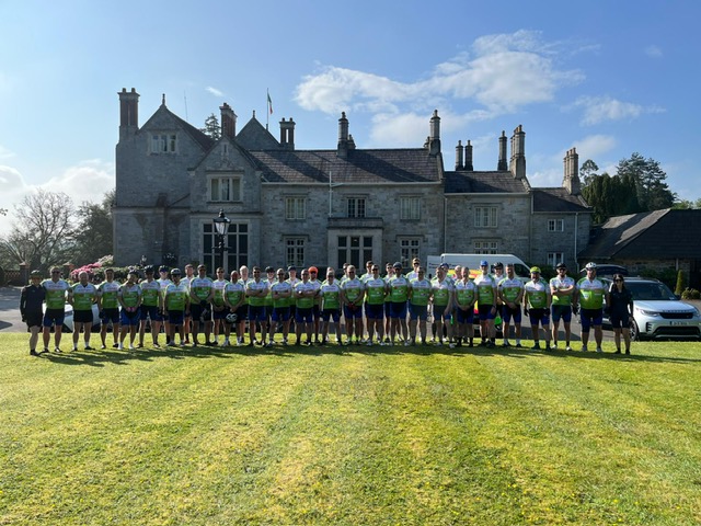 Pedals to the Metal! Our cyclists kick off the 210-mile On Yer Bike Challenge. We're co-sponsoring to raise £200,000 for The Lighthouse Charity. Join us in supporting this cause: bit.ly/GallagherOYB #CycleChallenge #LighthouseClub #GallagherGroup 🚴