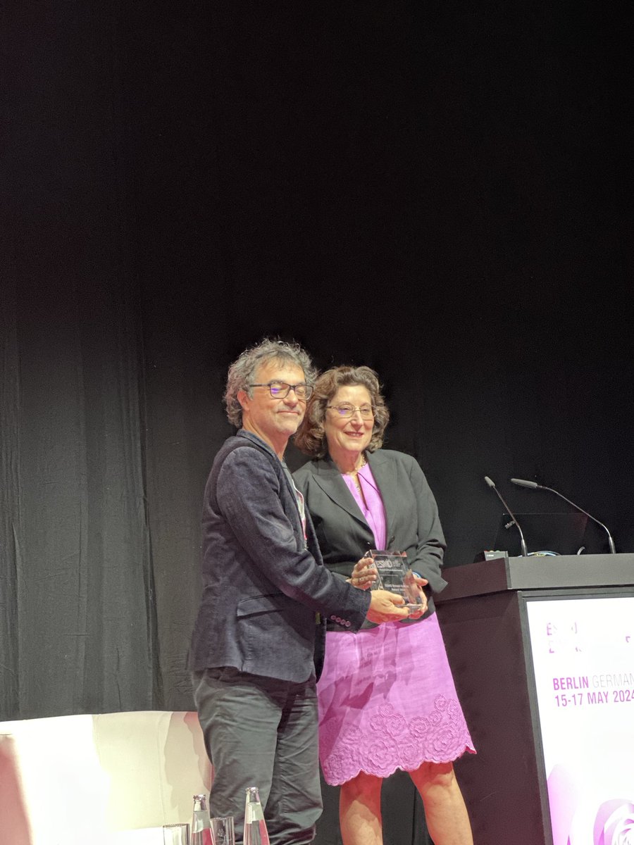 #ESMOBreast24
⭐️ Congratulations to Dr. ⁦@hoperugo⁩ for being granted the ⁦@myESMO⁩ Breast Cancer Award 🥇 As amazing scientist, caregiver and human being she has a huge impact on the advances in the field and inspires countless colleagues #ESMOAmbassadors #bcsm