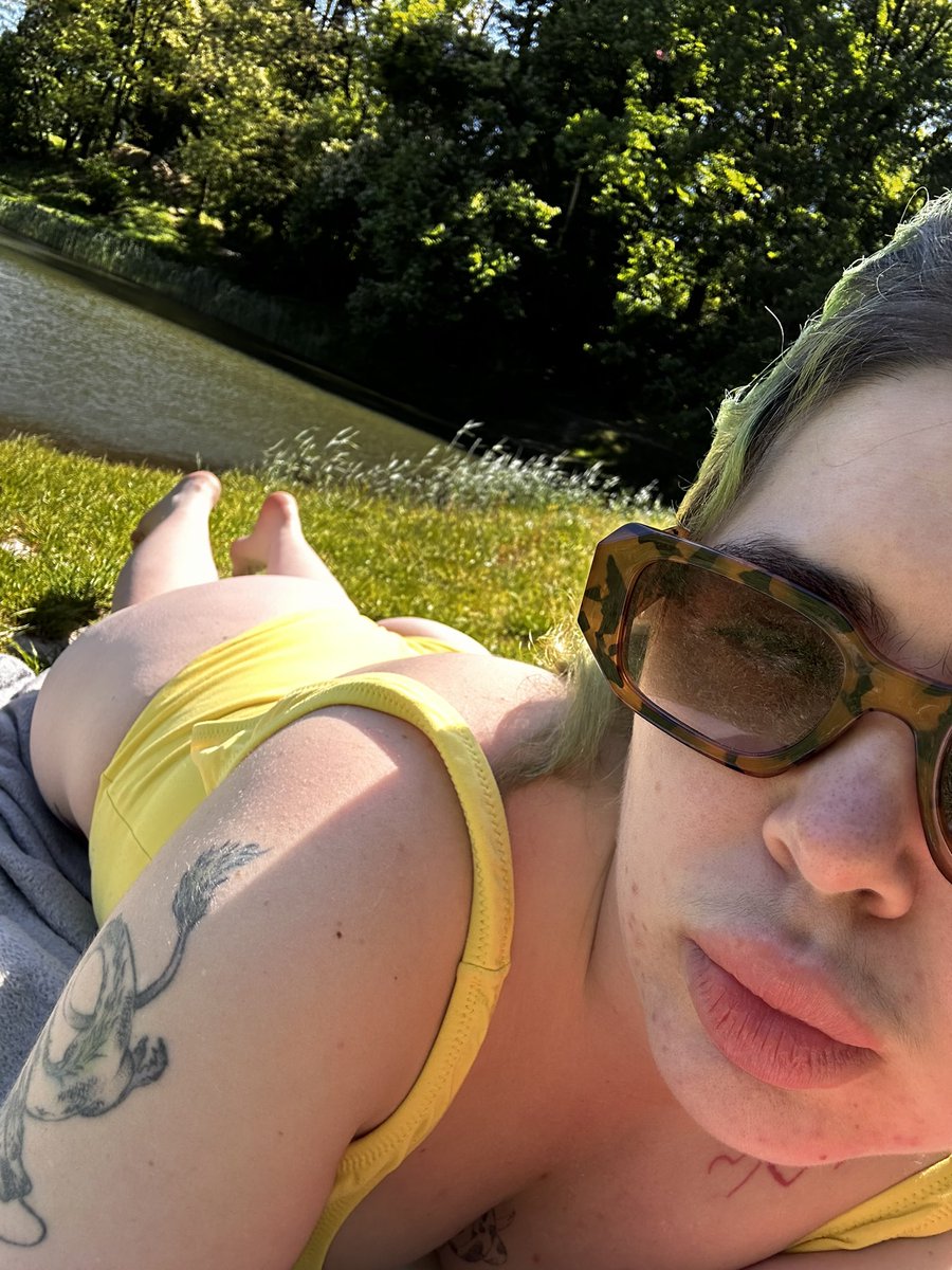 Я сьогодні бабуля на міському озері