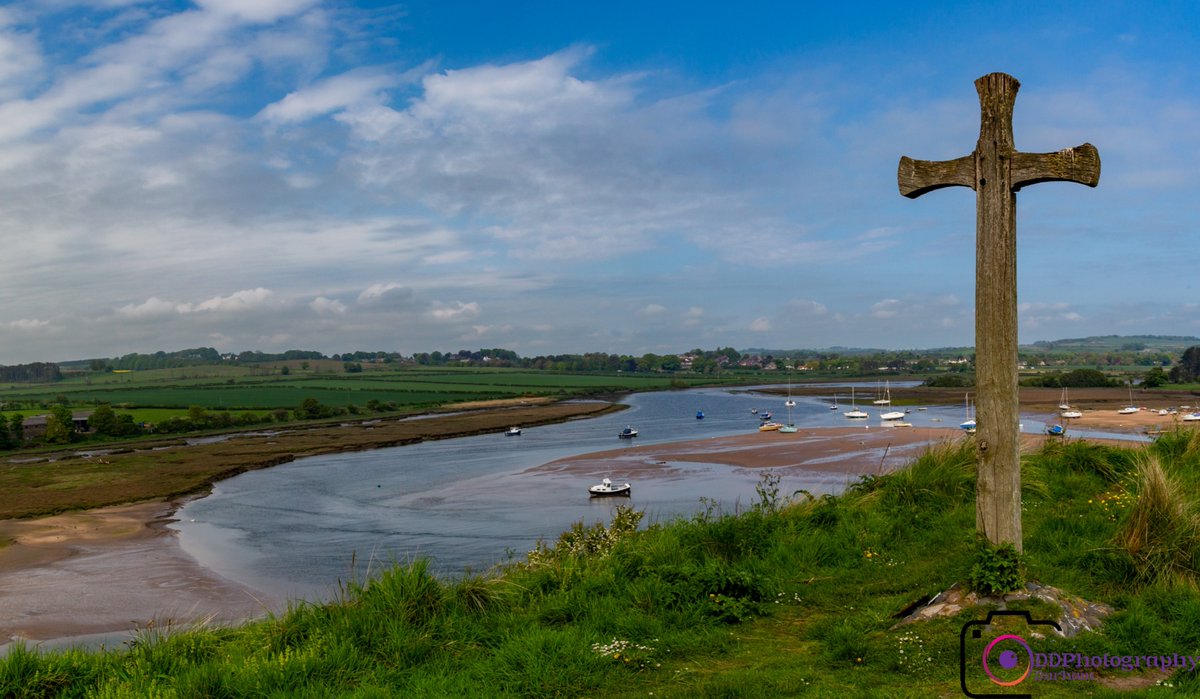 St Cuthbert's Cross Alnmouth, Northumberland. The cross overlooking the coastal village of Alnmouth and the river Aln is said to be the location where St Cuthbert agreed to become Bishop of Lindisfarne when petitioned by the king #River #Cross #StCuthbert #lindisfarne #landscape