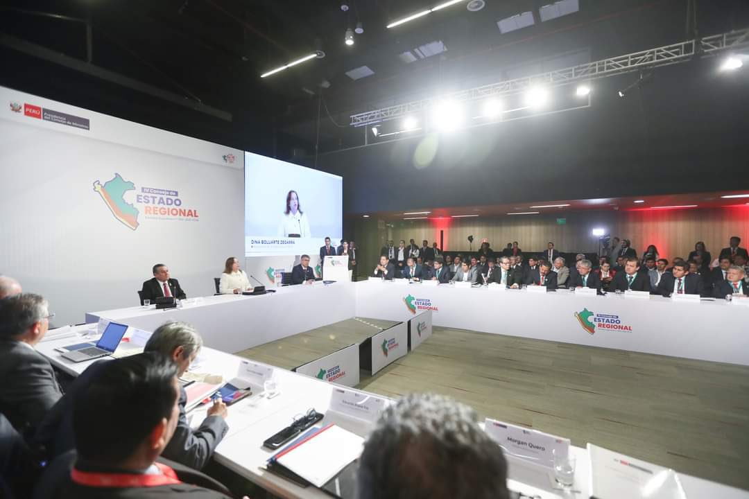 #Ahora || 📌 El gobernador regional de Arequipa @RohelSanchez junto a otras autoridades regionales y funcionarios del Ejecutivo, participa del IV Consejo de Estado Regional que se realiza en Lima. #CambioYDesarrollo
