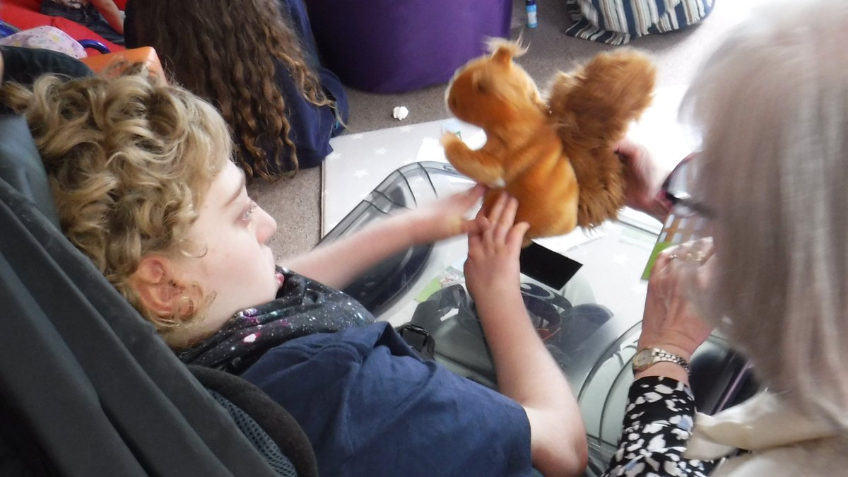 Thanks to Noreen Hickey, author of Barra the Squirrel who stopped by Rachel House to read to the children visiting with us. Mason and Erin loved the story and got to colour in their own Barra squirrels. We look forward to welcoming @NoreenHick18786 back soon. 💛