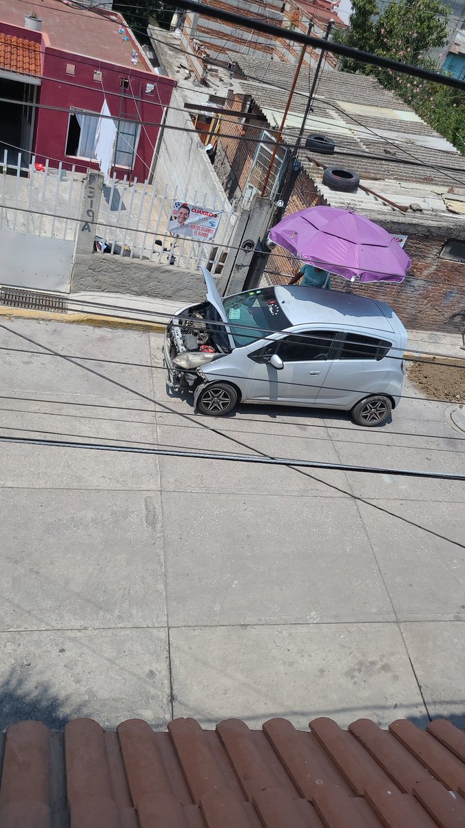 chrr27's tweet photo. @PueblaAyto Que nunca van hacer nada señores, que mala servicio de ustedes llevo semans reportando https://t.co/bWCA2Uhnnf