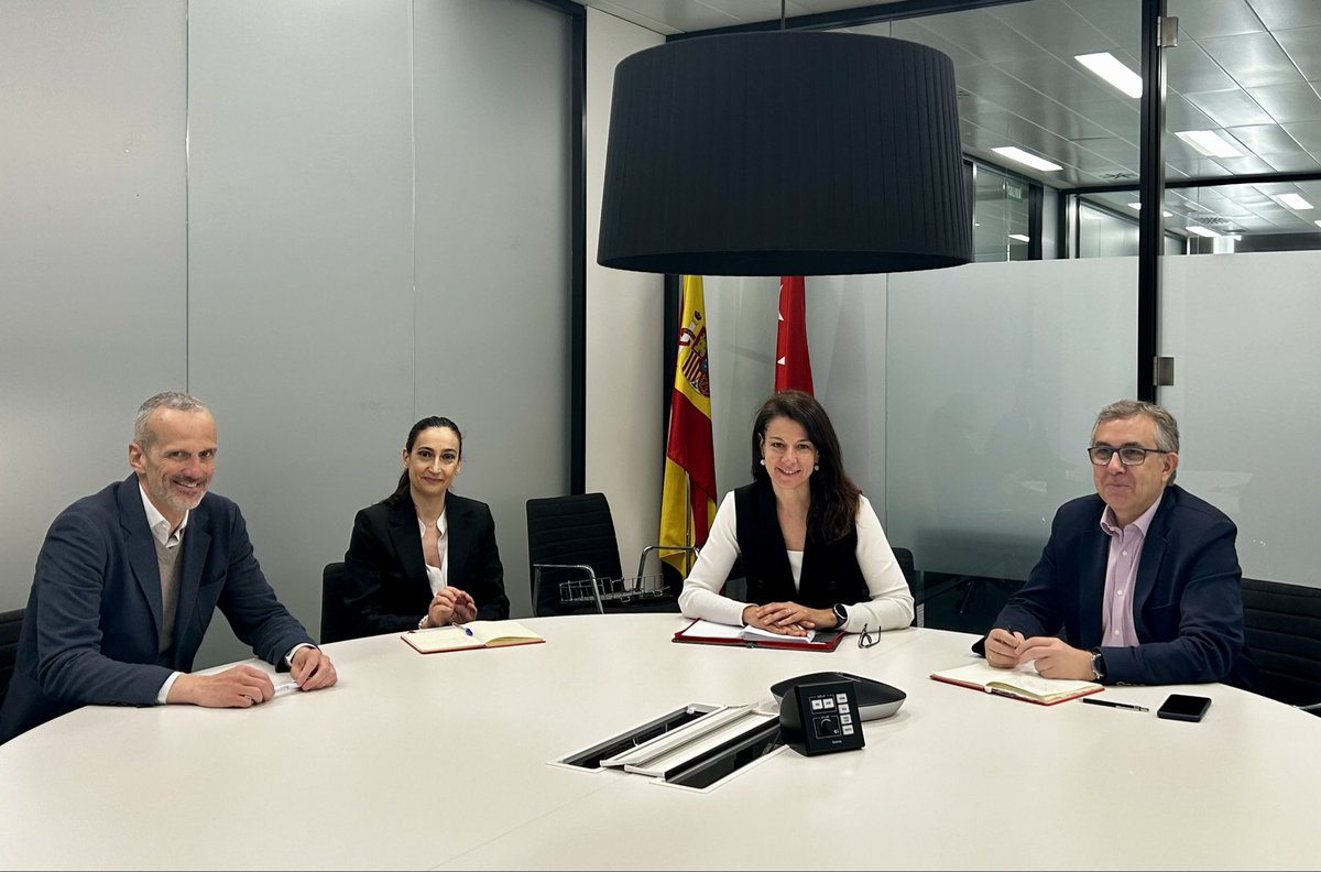 Marta Nieto Novo (@marta__nn) on Twitter photo Reunidos con la Asociación Madrileña De Alimentación y Distribución <a href="/LaUnicaAsoc/">La Única Asociación</a> q desde hace + 100 años defiende los intereses del pequeño y mediano comercio de alimentación de la <a href="/ComunidadMadrid/">Comunidad de Madrid</a>
Seguimos impulsando la colaboración con las principales asociaciones
#comercio Reunidos con la Asociación Madrileña De Alimentación y Distribución <a href="/LaUnicaAsoc/">La Única Asociación</a> q desde hace + 100 años defiende los intereses del pequeño y mediano comercio de alimentación de la <a href="/ComunidadMadrid/">Comunidad de Madrid</a>
Seguimos impulsando la colaboración con las principales asociaciones
#comercio
