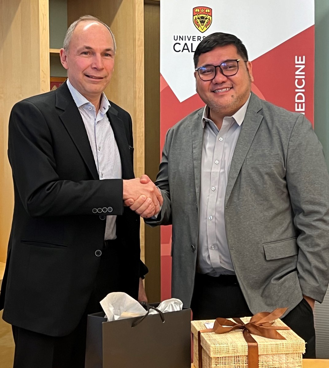 Wonderful visit with Dr. Jaybee Bazan, dean of <a href="/AdZUOfficial/">Ateneo de Zamboanga University</a> School of Medicine, a valuable global partner. Their transformative approach to medical education centres social accountability and is an incredible model for retaining physicians in rural areas: bit.ly/4alvo37