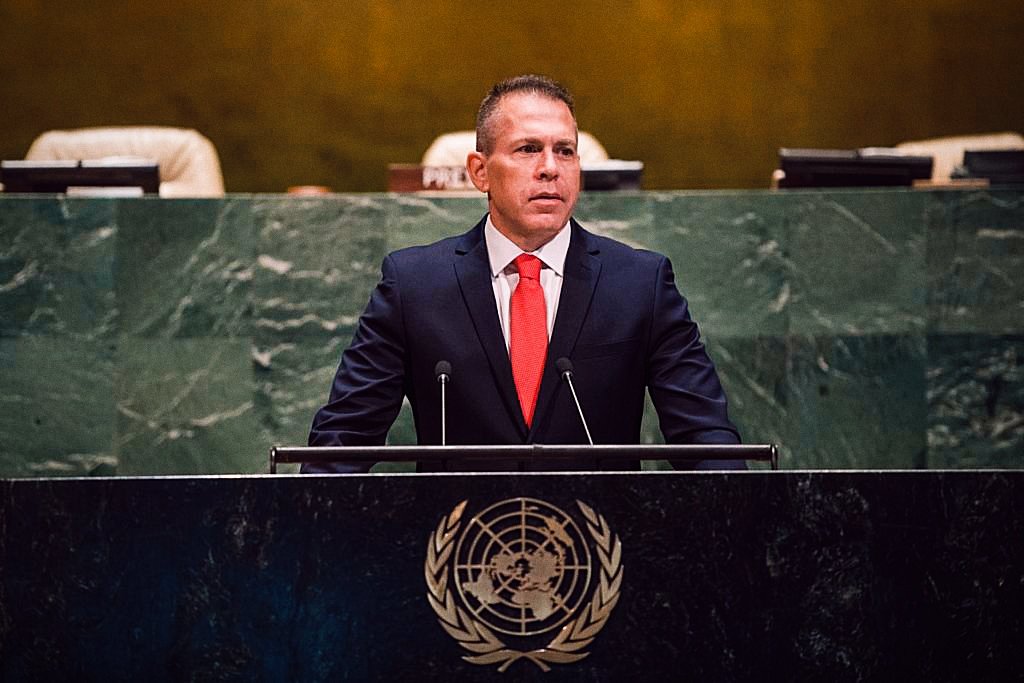 BREAKING: 🇮🇱🇺🇳 Israel called the UN a 'terrorist organization' Israel's ambassador to the UN has branded the UN a 'terror organization', escalating tensions between the two sides amid the country's war against Hamas in Gaza and attacks on UN facilities in Jerusalem.