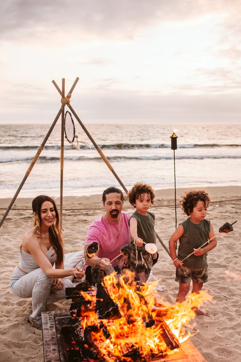 VallartaGV's tweet photo. Enjoy a unique experience with our seaside bonfires, where you can relax and create unforgettable memories. 
#FamilyExperience #PrivateBeach #RivieraNayarit #SunsetMagic #MemoriesToCherish #RivieraNayarit #FeelsLikeMagic #VelasResorts #MyVelasResorts https://t.co/XDGik5XF90