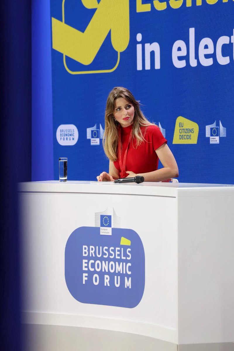 I had lots of fun moderating a session on economic security at today's Brussels Economic Forum (#EUBEF24) Always fascinating to hear brilliant speakers like @KadriSimson, @OliviaLazard, @danutahuebner & Peter Carlsson Thanks @MeabhMcMahon for the camaraderie!
