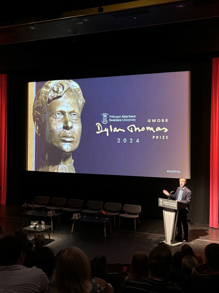 Delighted to be attending the Dylan Thomas Prize award ceremony this evening at the Taliesin Theatre in Swansea 📚 (thread)