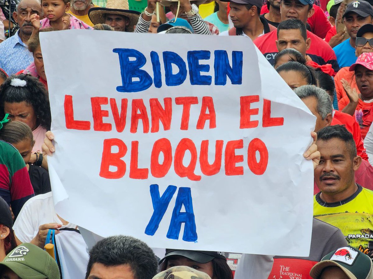 #ContraElTíterePatriaUnida APURE - MANTECAL | El pueblo chavista se moviliza en la Parroquia Mantecal, Municipio Muñoz del estado Apure en rechazo al bloqueo criminal y en apoyo al candidato de la Revolución Nicolás Maduro (@NicolasMaduro) #EsteEsUnPuebloMaduro #16May