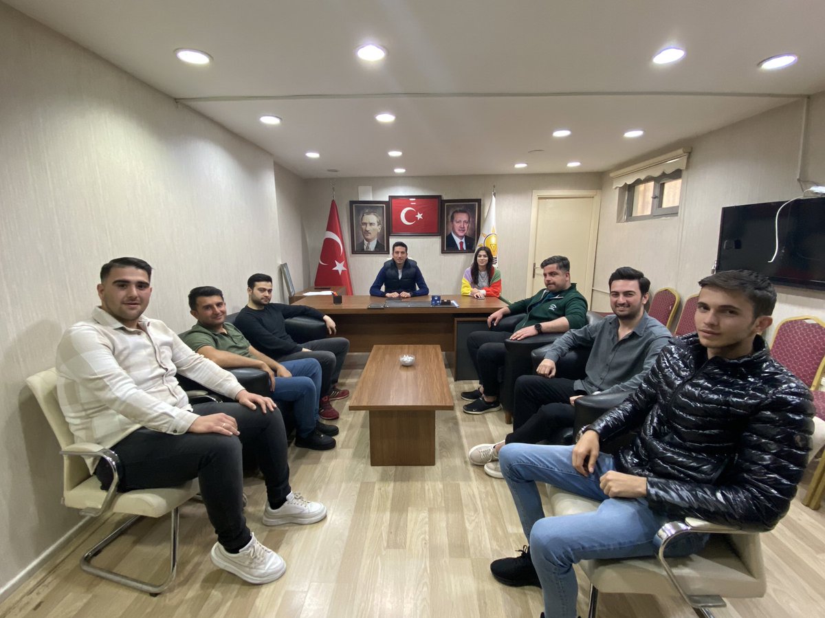 Haftalık olağan Yürütme  kurulu toplantımızı ilçe Gençlik Kolları başkanımız Sn.@Emre_ates06 başkanlığında gerçekleştirdik.