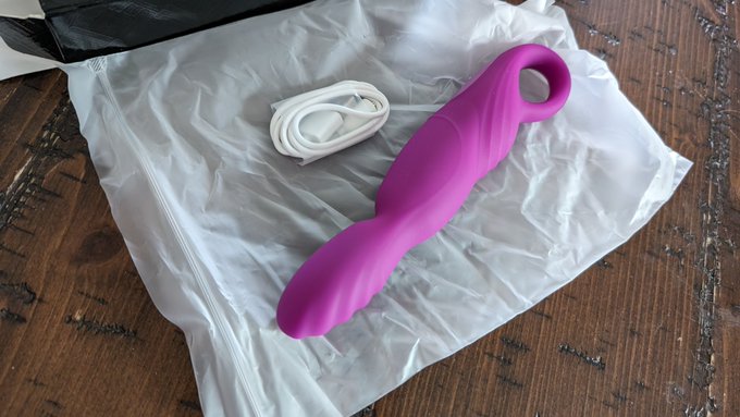 @Gabrielll911  Got this great new toy from Gabrielle So excited to try it tonight.   Brand: humkenies G-Spot<a class="tags" target="_blank" title="On Twitter" href="/?out=eyJ0eXAiOiJKV1QiLCJhbGciOiJIUzUxMiJ9.eyJpYXQiOjE3MjQ1NzY4MTUsImlzcyI6InR3cG9ybnN0YXJzLmNvbSIsIm5iZiI6MTcyNDU3NjgxNSwiZXhwIjoxNzU2MTEyODE1LCJyZWRpcmVjdF91cmwiOiJodHRwczovL3R3aXR0ZXIuY29tL0dhYnJpZWxsbDkxMSJ9.xr4b-AYOBYMUrEH6q4y1brTtRuV_NodtwKIb7QAiN6rXE5e7j6AI6YAfTNpWChv-8n7rMW-lSTzIwh8ZEeqD_w">&#64;Gabrielll911</a><a href="/tag/newengland"class="tags"><span>&#35;newengland</span></a><a href="/tag/boston"class="tags"><span>&#35;boston</span></a><a href="/tag/pornhub"class="tags"><span>&#35;pornhub</span></a><a href="/tag/onlyfans"class="tags"><span>&#35;onlyfans</span></a>