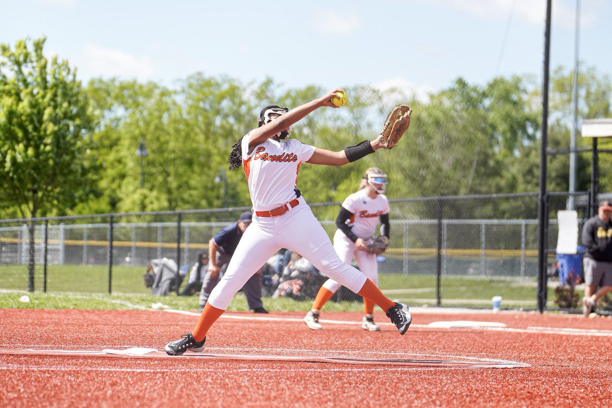 Beverly Bandits Futures 14u Moran/Ault tweet media