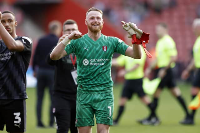 Viktor Johansson to Stoke is on ✅️

Sources confirm they are closing in on the goalkeeper and he is travelling to England as deal moves closer ✍️⏳️ #SCFC @TEAMtalk.