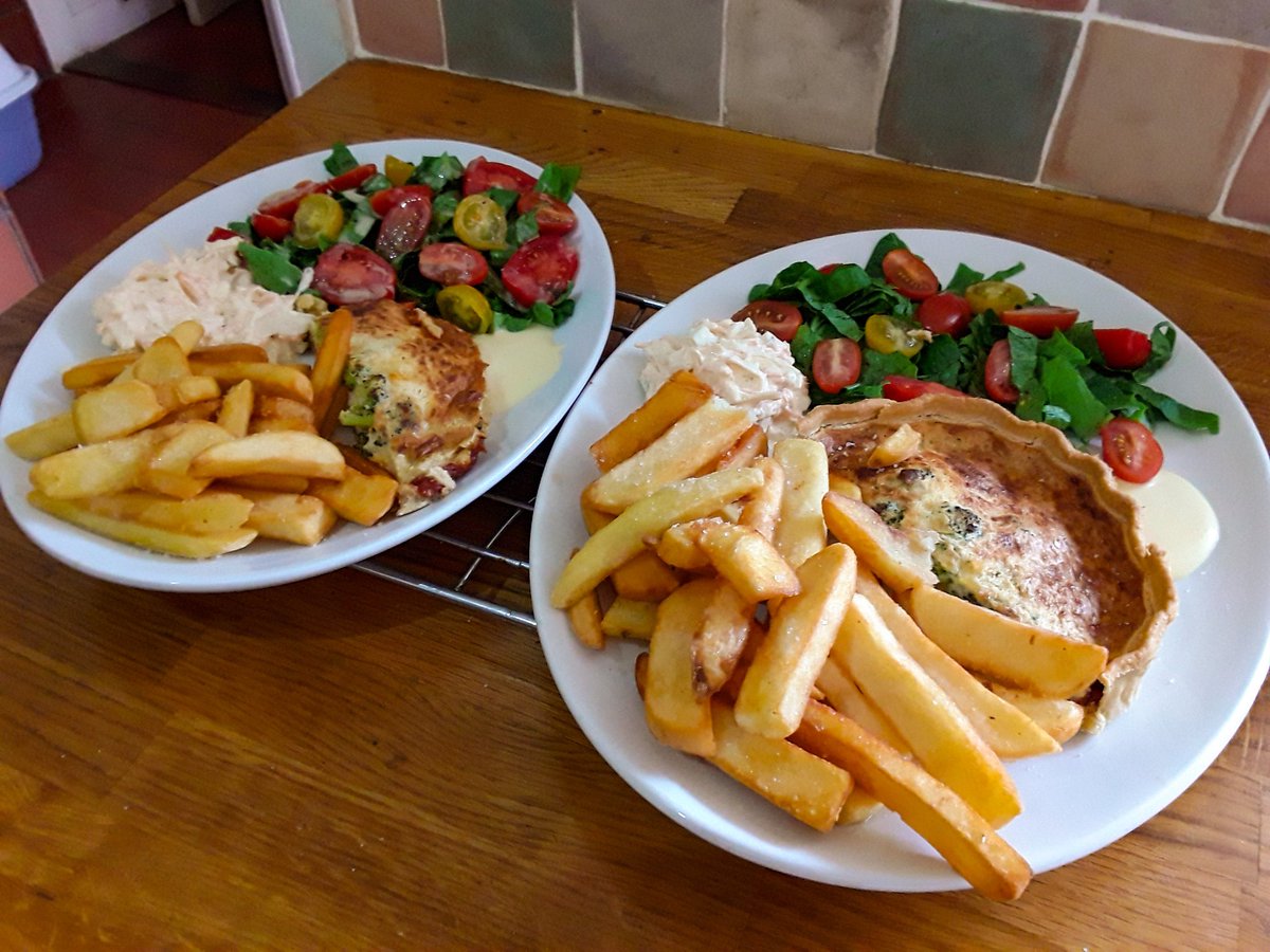 Tonight's his and hers dinner quiche (or as one of my customers used to call it 'quickie' when I ran pubs lol🤣), chips and salad lovely! I wish you all a goodnight from us here in the Fens xxx #GoodNightAll #dinner