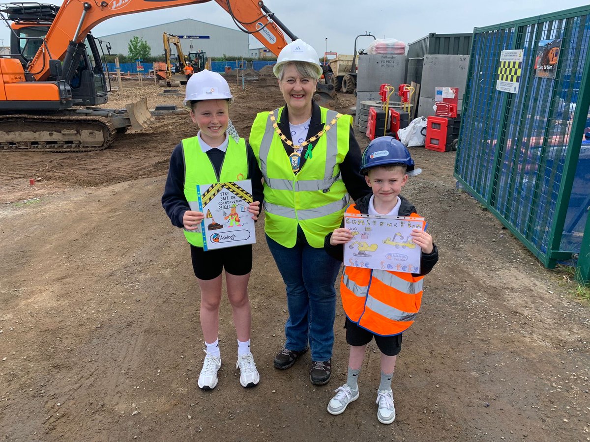 NAC_Provost's tweet photo. 19 new homes are under construction in Ardrossan and the start of the build was marked today at the groundbreaking ceremony with reps from @NAC_Housing, @hubswscotland, @ashleighscot &amp; pupils, Lacie &amp; Leon from @StanleyPS_EYC who were the worthy winners of the Poster Competition. https://t.co/dBqxJ9Xq8R