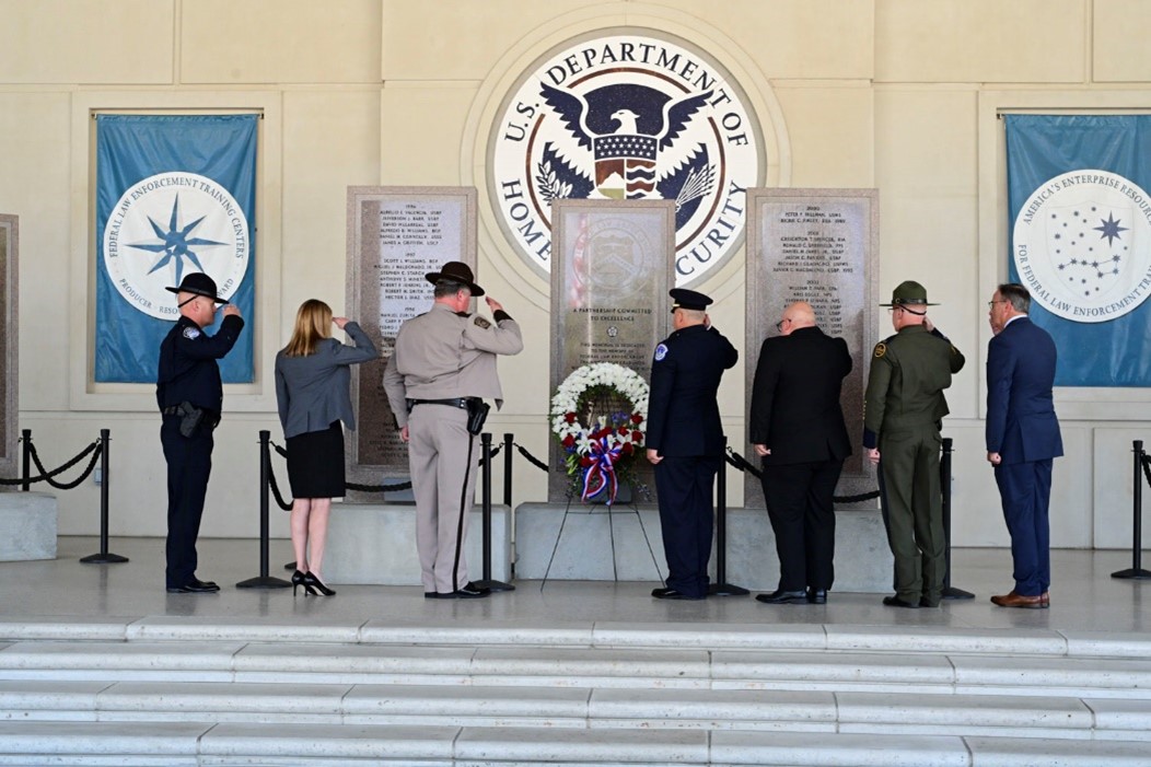 #ICYMI Last Tuesday, at the #FLETC Graduates Memorial Day Ceremony, family, colleagues, and congressional reps honored the nine fallen FLETC basic training program graduates added to the FLETC Graduates Memorial this year. To view the ceremony, click ➡️ youtube.com/watch?v=Eshrbr…