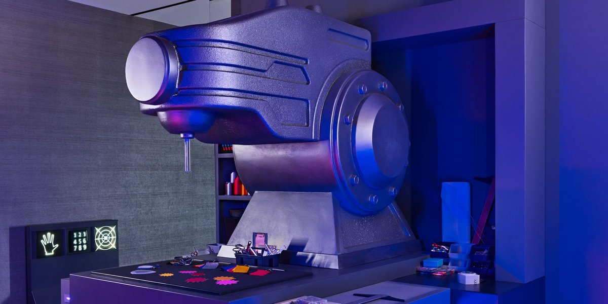 Brian Chesky tweet media