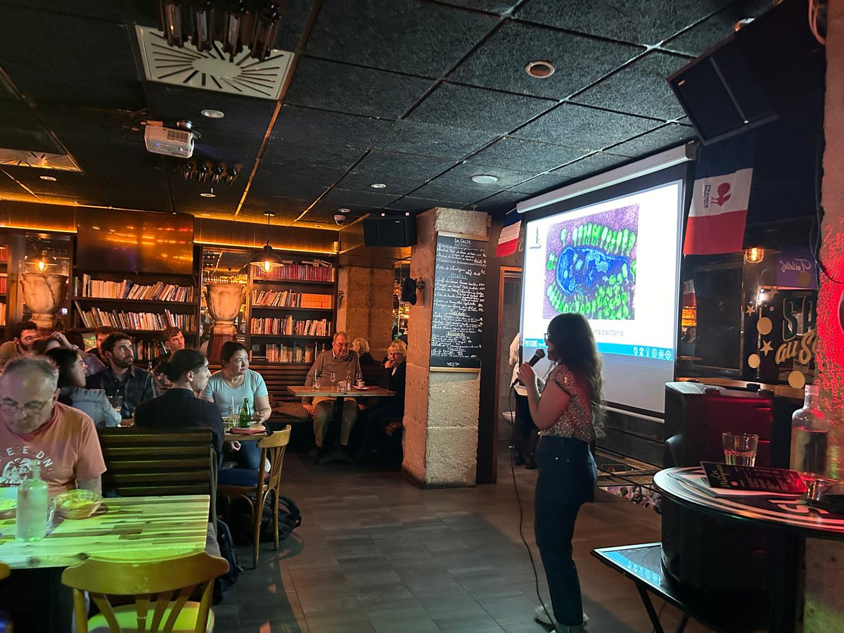 SIEF Sociedad Investigadores Españoles en Francia (@sief_scef) on Twitter photo ¡Qué alegría haber contado con tant@s de vosotr@s en el #pint24 de París! 😀
Y menudos ponentes‼️Javier Pizarro nos desveló los secretos de la #peste y su uso como arma biológica con 🎵, mientras que <a href="/BeatrizBeamud/">Beatriz Beamud</a> decidió aliarse con los #virus para luchar contra bacterias 👊🧫 ¡Qué alegría haber contado con tant@s de vosotr@s en el #pint24 de París! 😀
Y menudos ponentes‼️Javier Pizarro nos desveló los secretos de la #peste y su uso como arma biológica con 🎵, mientras que <a href="/BeatrizBeamud/">Beatriz Beamud</a> decidió aliarse con los #virus para luchar contra bacterias 👊🧫