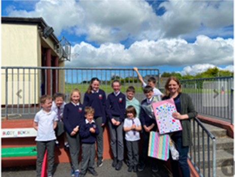 happy_scribbler's tweet photo. So honoured to have spent the last six weeks as #ChampionOfReading in the wonderful @StLassara School, Co Sligo. Got to work with every child in the school imagining stories, creating poetry and talking about the magic of books☺️ Tree-themed TY card fingerprinted by every child🥰 https://t.co/LN02A2BDBX