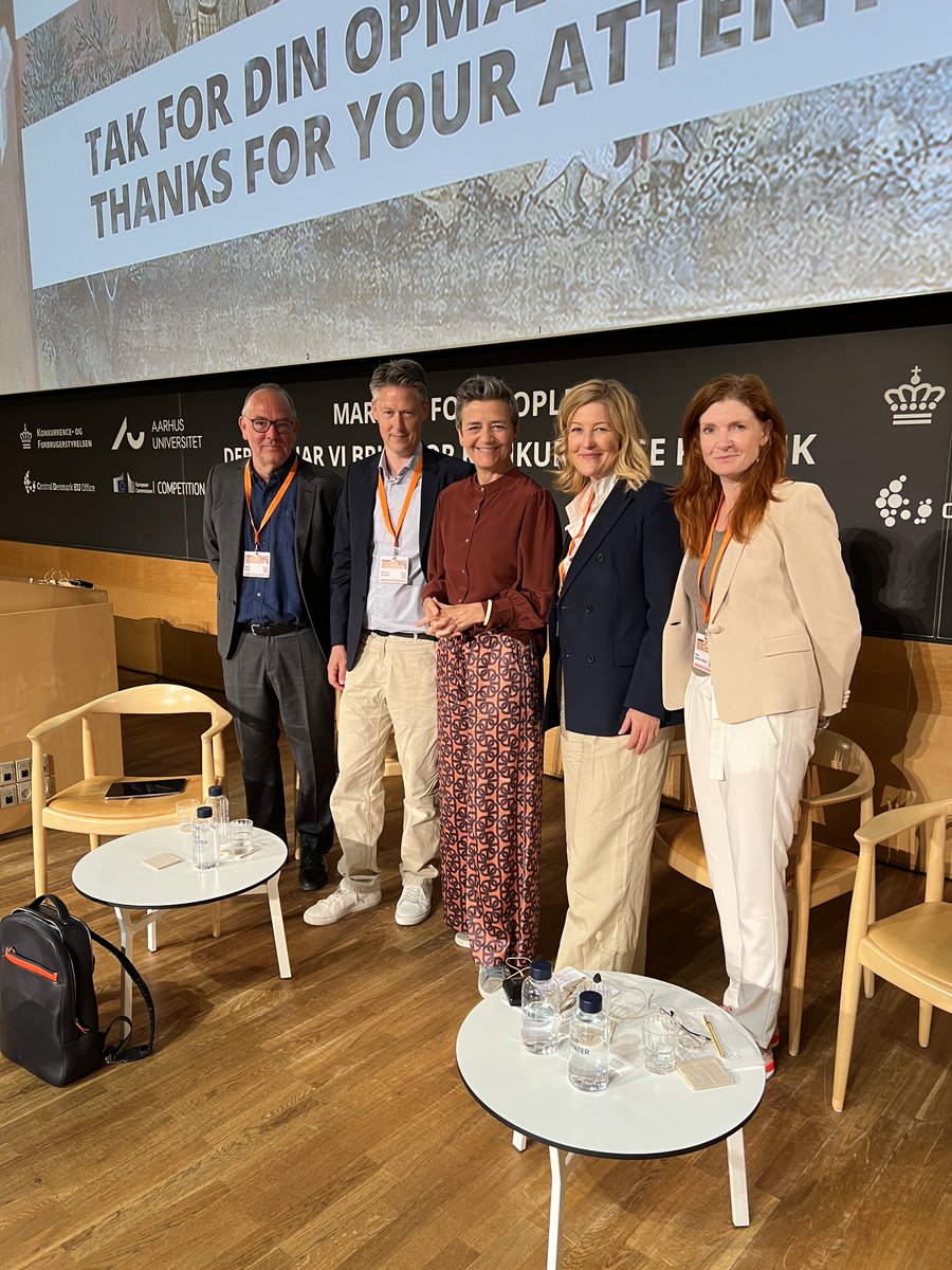Michael Svarer (@michaelsvarer) on Twitter photo Super spændende debat om fri konkurrence, der bestemt ikke er i medvind for tiden med stigende appetit på protektionisme og industripolitisk verden over. Vi kæmper videre med <a href="/vestager/">Margrethe Vestager</a> i front. Tak for besøget på <a href="/AarhusUni/">Aarhus Universitet</a> - også til Jakob Hald, <a href="/sofiecn/">Sofie Carsten Nielsen</a> og <a href="/MunchPerrin/">Nina Munch-Perrin</a> Super spændende debat om fri konkurrence, der bestemt ikke er i medvind for tiden med stigende appetit på protektionisme og industripolitisk verden over. Vi kæmper videre med <a href="/vestager/">Margrethe Vestager</a> i front. Tak for besøget på <a href="/AarhusUni/">Aarhus Universitet</a> - også til Jakob Hald, <a href="/sofiecn/">Sofie Carsten Nielsen</a> og <a href="/MunchPerrin/">Nina Munch-Perrin</a>
