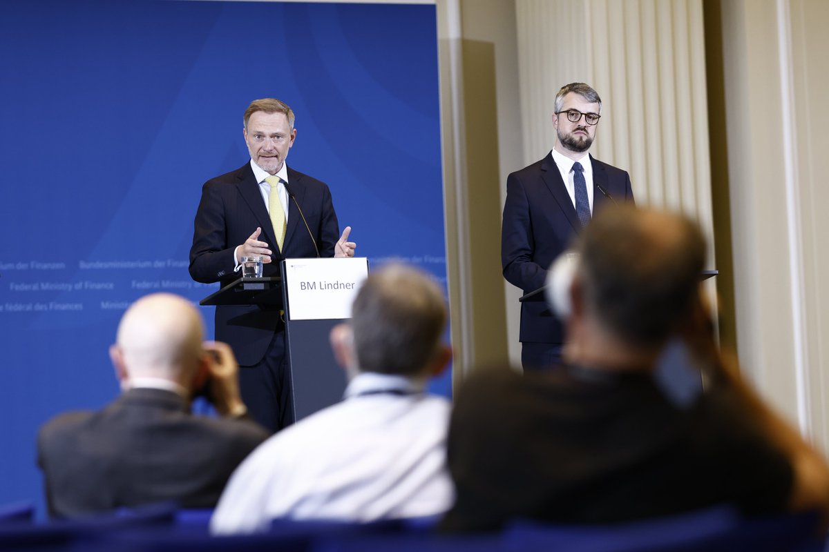 Alle wünschenswerten Vorhaben haben die Basis einer starken Wirtschaft, so Minister @c_lindner. Deshalb müssen wir nun die wirtschaftliche Entwicklung wieder dynamisieren, um uns danach zusätzlichen Vorhaben und wichtigen Projekten widmen zu können. #Steuerschätzung