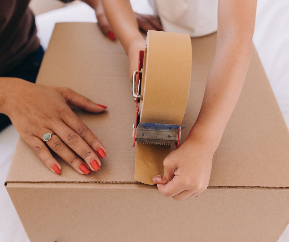 packingsoluk's tweet image. Weekend vibes! 🏡📦 Did you know you can totally move house on a Saturday? 📆 Say goodbye to weekday stress and hello to a seamless Saturday move! 🚚✨ Check out our guide for tips and tricks to make your weekend move a breeze! 

shorturl.at/czIK0

#WeekendMove #MovingDay