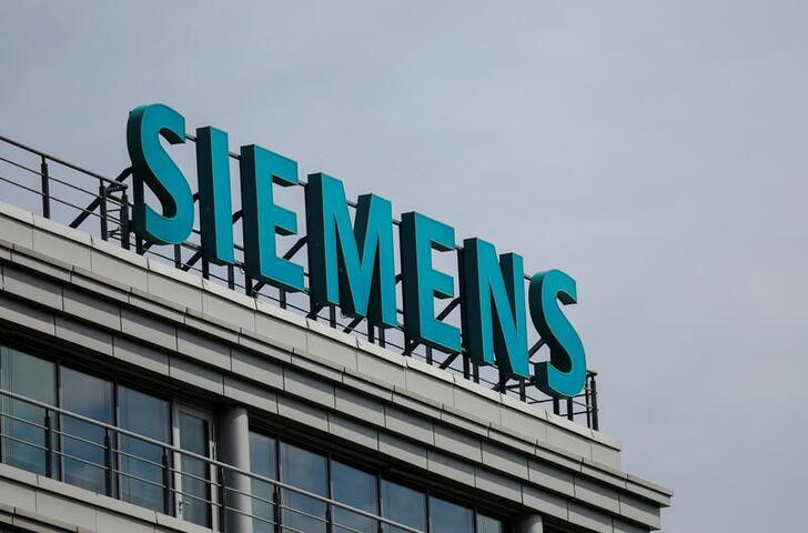 Siemens stock slides as industrial profit falls short loom.ly/Go_3eOs