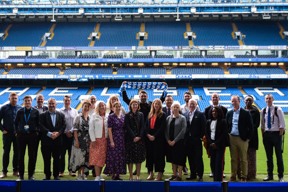 During #MentalHealthAwarenessWeek we hosted @NHSEnglandLDN Trust CEOs at Stamford Bridge. 💙 Celebrating the work of the Advantage programme, which through one-to-one mentoring, supports 11–21-year-olds with their mental health. 🫶