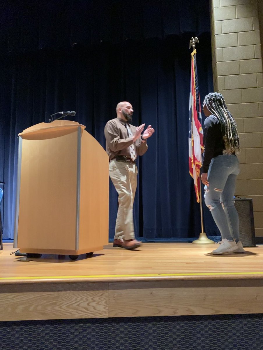 ms_ckramer's tweet photo. Beyond proud of your hard work and dedication Shamyah, your future is shining SO bright! You’re looking at a scholarship award winner 💙🏅✨🎓 #LeadWithLove #MostImprovedStudentScholarship https://t.co/A2RyHL2dRB