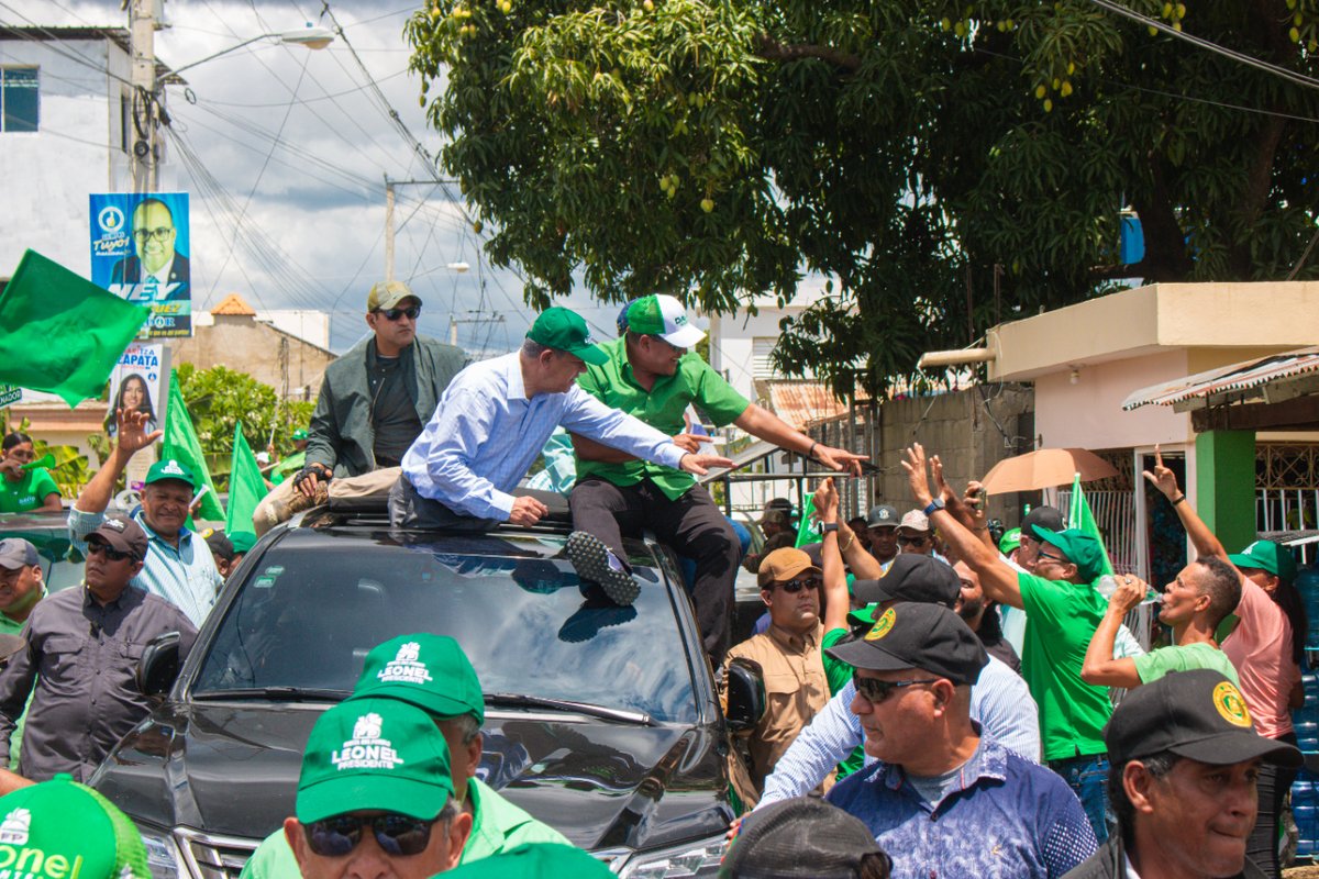 En el pueblo se escucha la voz de la gente: ¡Queremos seguir pa'lante! 💪 #DavidSosaSenador #DavidSigue