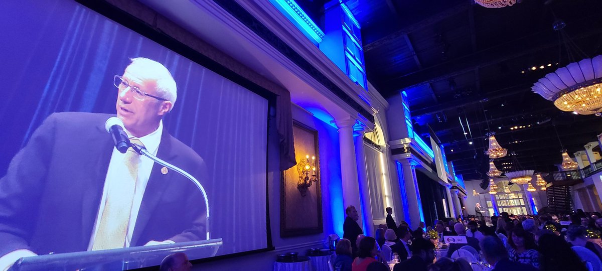 I had the pleasure of listening to  @VictorFedeli last night at the @LifeSciencesON awards dinner and again this morning at the @TorontoRBOT #LifeSciences Breakfast. He is tireless in his support of #Ontario and we are fortunate to have him on our team!