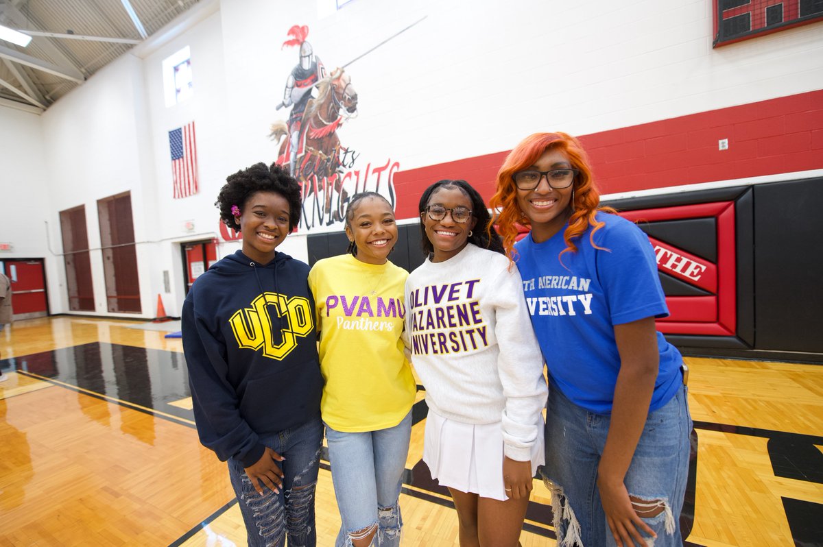 The Harker Heights Knights celebrated 19 student-athletes Wednesday on their way to a wide array of colleges. #WeAreKISD
Story and photos➡️tinyurl.com/33afm73a