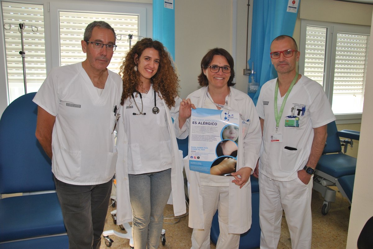 GVAdepsalutcs's tweet photo. La sección de Alergia del Hospital General de Castellón da visibilidad al Agioedema Hereditario (AEH), una enfermedad rara con la que nuestros especialistas han colaborado en la elaboración de la Guía para pacientes de @SEAIC_Alergia  

Más info👉https://t.co/EApX2T6MbG

#haeday https://t.co/DuoOuviaQR