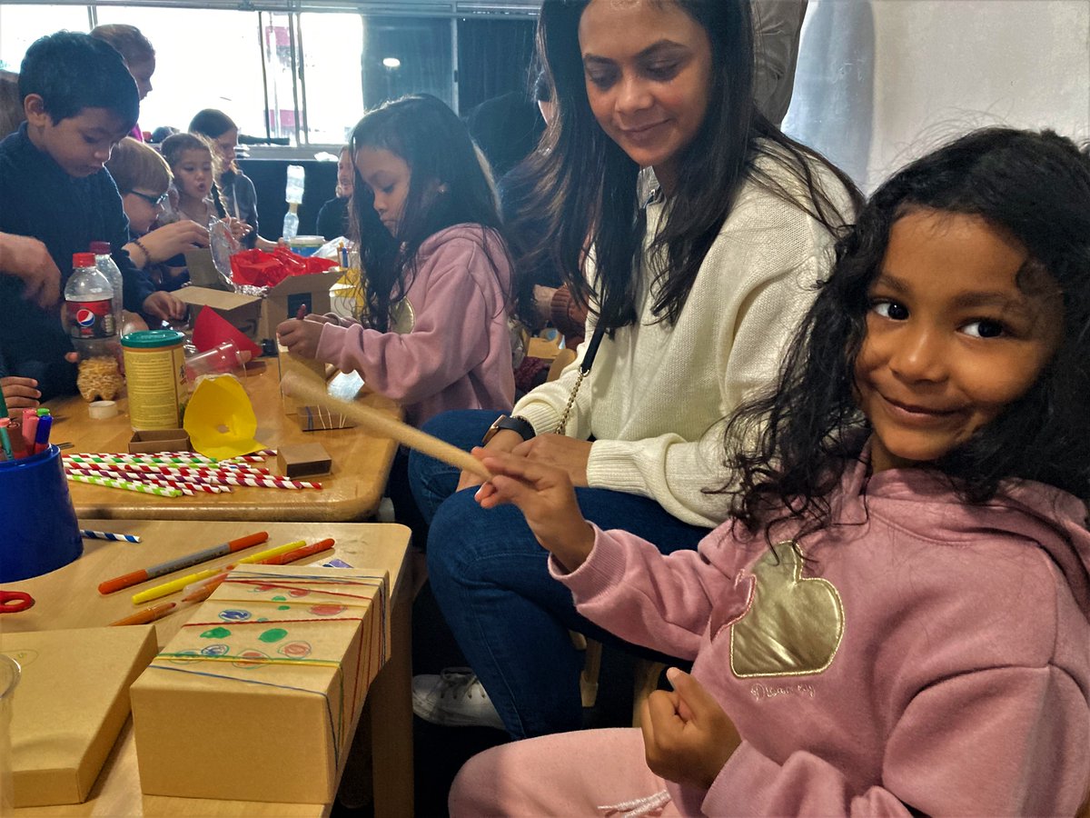 This Sunday, join @Oitijjo to explore the power of play🎉 Come together to make toys, paint and enjoy storytelling sessions – the perfect Sunday for families! Book your free tickets > richmix.org.uk/events/play-ma…