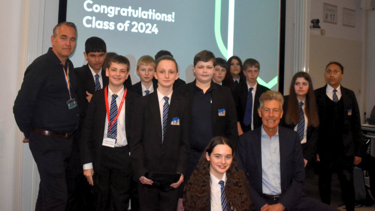 Exeter Innovation (@exe_innovation) on Twitter photo We're celebrating the success of <a href="/SouthWestSMC/">South-West Social Mobility Commission</a>'s innovative tutoring scheme, where undergraduates support literacy learning in schools. The programme's achievements have spurred its expansion across England, aiming to bridge attainment gaps.
Learn more 👉 news.exeter.ac.uk/faculty-of-hum… We're celebrating the success of <a href="/SouthWestSMC/">South-West Social Mobility Commission</a>'s innovative tutoring scheme, where undergraduates support literacy learning in schools. The programme's achievements have spurred its expansion across England, aiming to bridge attainment gaps.
Learn more 👉 news.exeter.ac.uk/faculty-of-hum…
