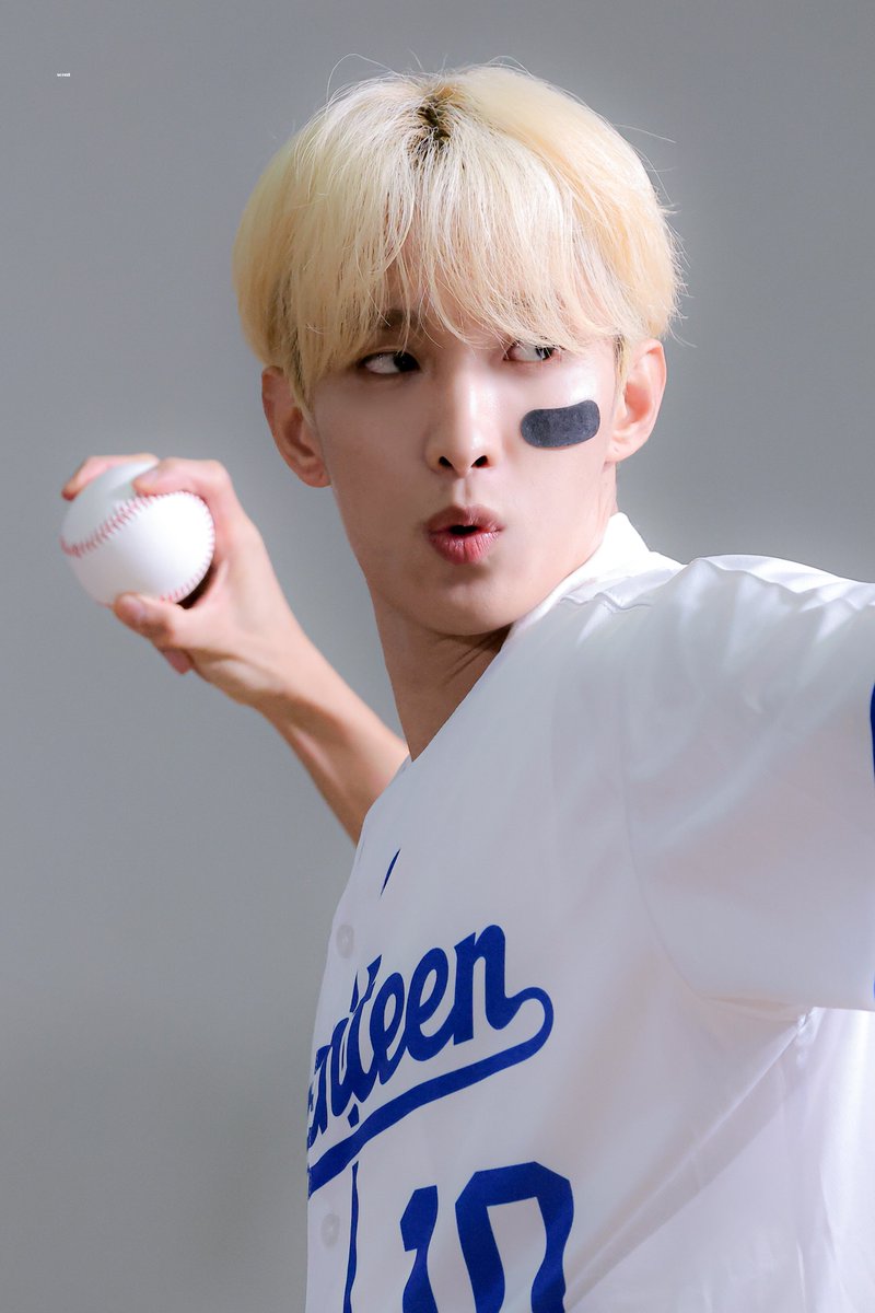 240511 시구왕 도겨미 ⚾️
#세븐틴 #SEVENTEEN #도겸 #이석민