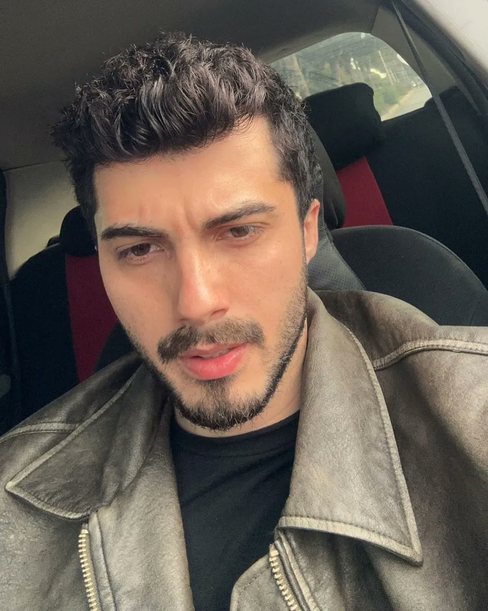 mariolcyrus's tweet photo. Keyn Alemdar #brownleatherjacket #leatherjacket #jacket #brownjacket #fetish #leatherjacketfetish #leather #leathermen #leatherman #instagram #men #clothes #menclothes https://t.co/NQ2YsFZaFO