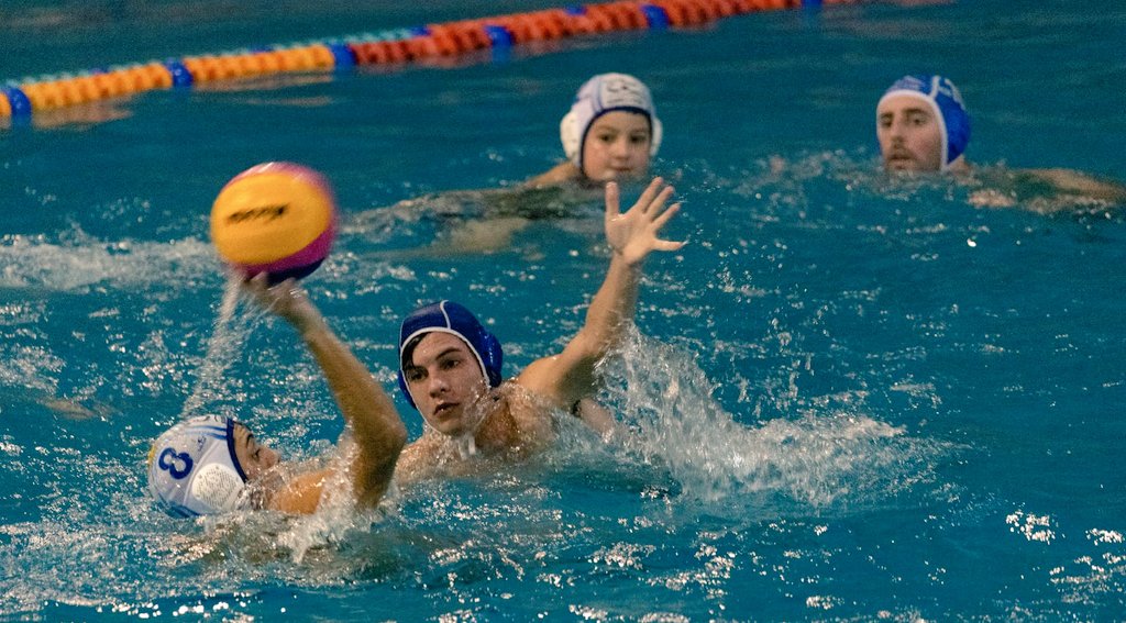 DeportesMGP's tweet image. 🤽‍♂️ ¿Alguna vez viste un partido de waterpolo a metros de la pile? Vení este 17 y 18 de mayo al Natatorio Alberto Zorrilla y sacate las ganas. ¡La entrada para los cinco partidos es gratis!