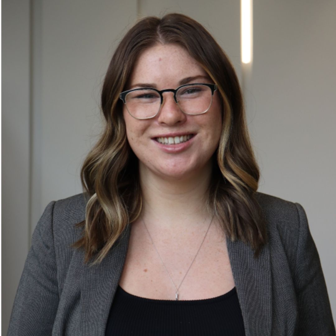 “Try not to let imposter syndrome hold you back from saying yes to opportunities.” For Emily Mackey (MMJC'22), the MMJC program helped strengthen her ability to tell stories. Now she is telling some of the most inspiring stories. Read more: fims.uwo.ca/news/2024/star… @WesternU